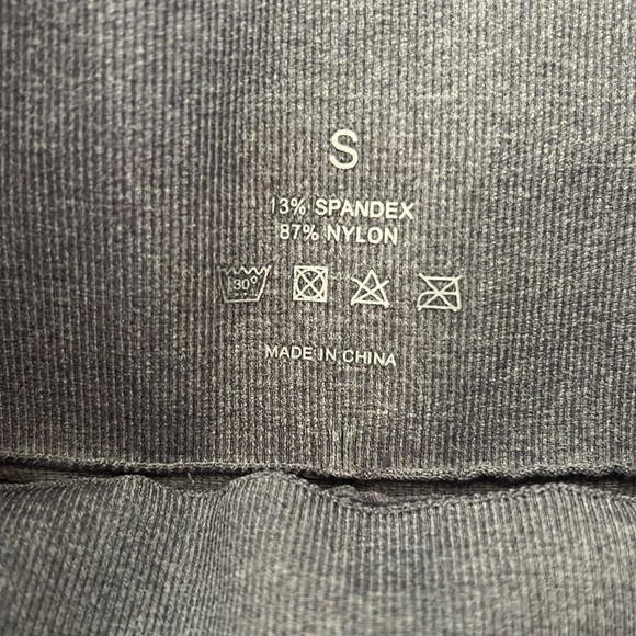 NWT! NVGTN Gray Contour Leggings - Picture 3 of 4